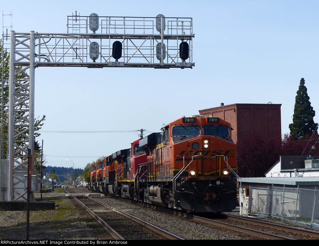 BNSF 7811 North